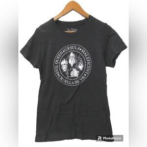 Villains Circle Evil Queen Ursula Maleficent Cruella De Vil T-Shirt Size Small​